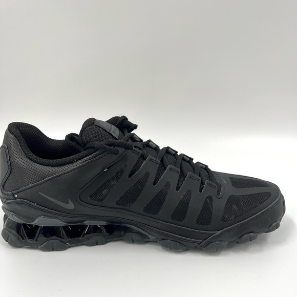 Mens Nike Reax 8 TR Mesh Running Shoe in Black Size 10 New